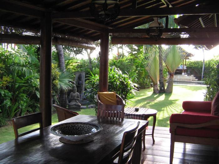 Hotel Puri Ayu Canggu Exterior foto